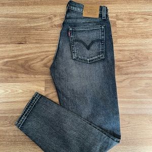 Levi’s Wedgie Jeans